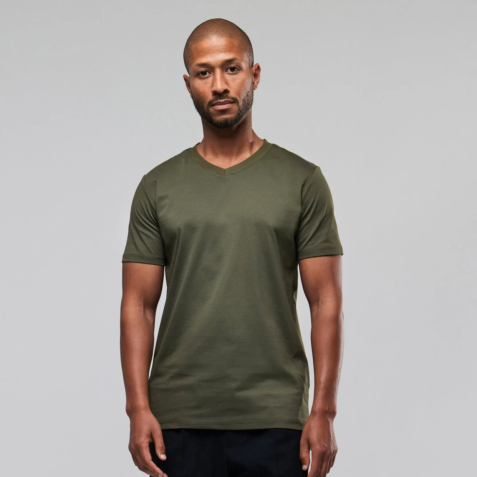 Le t-shirt col V