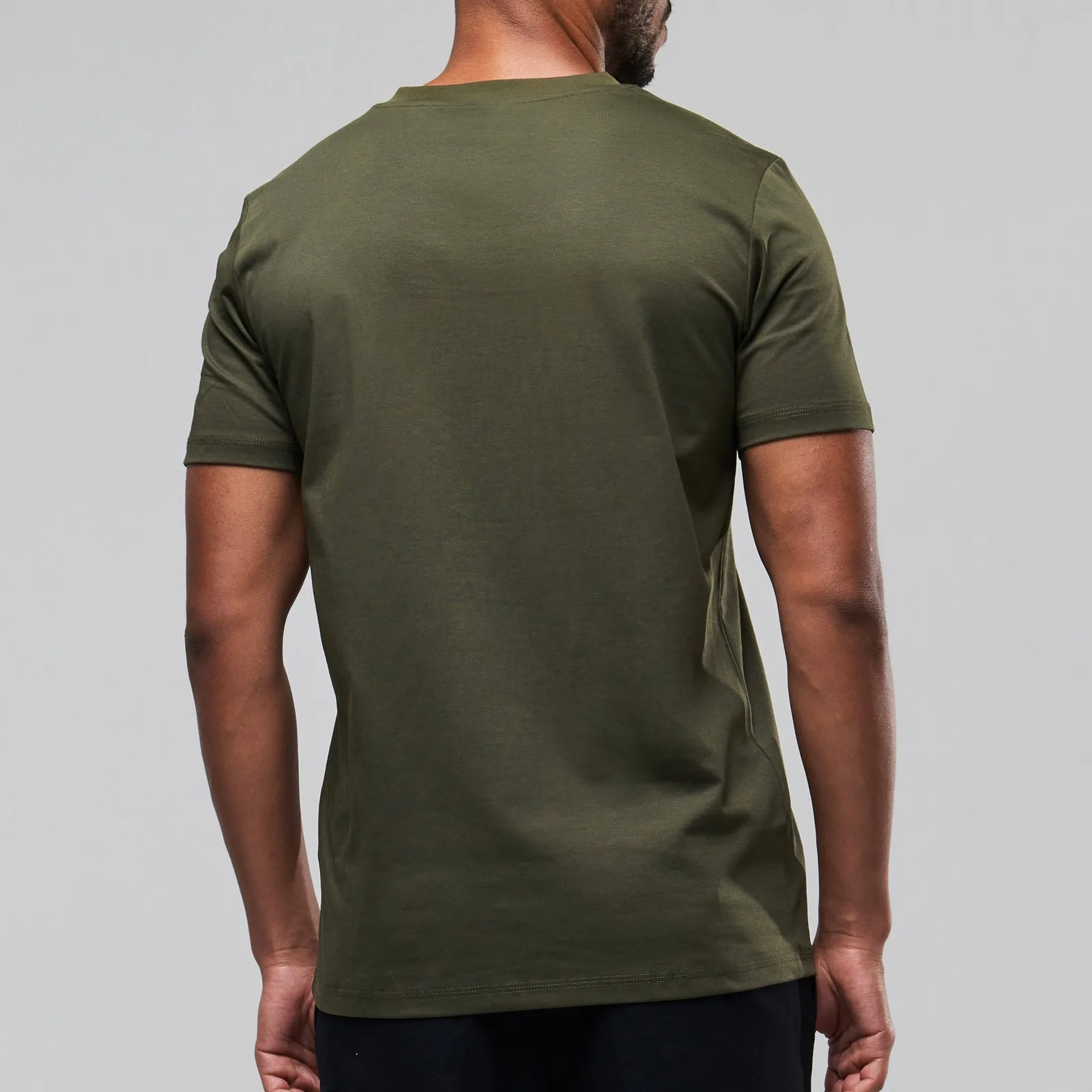 Le t-shirt col V
