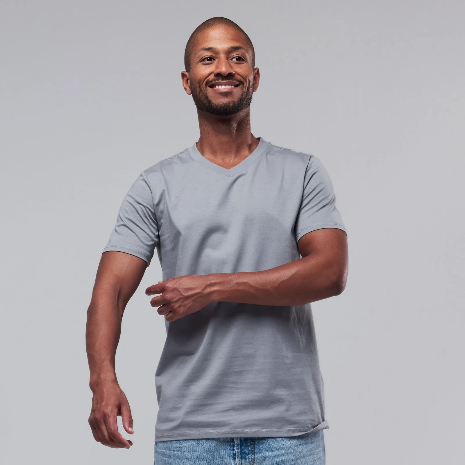 Le t-shirt col V